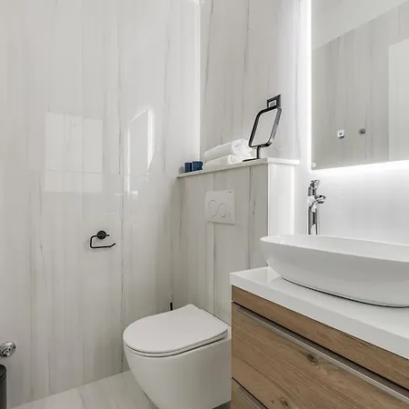Brand New With A Private Pool By The Sea, Near Zadar Appartement Vinjerac