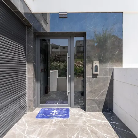 Brand New With A Private Pool By The Sea, Near Zadar