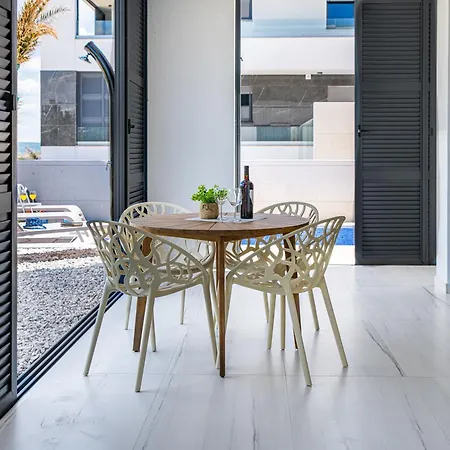 Brand New With A Private Pool By The Sea, Near Zadar Appartement Vinjerac