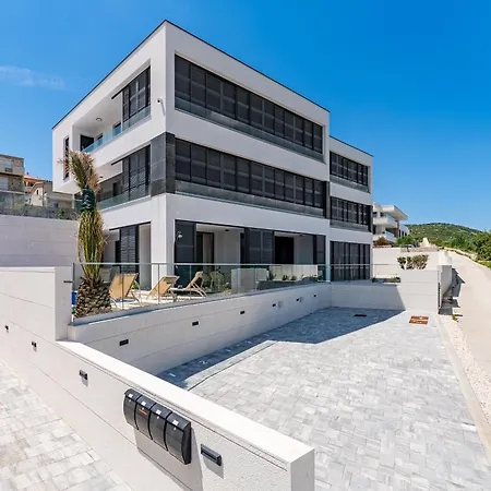 Appartement Brand New With A Private Pool By The Sea, Near Zadar Vinjerac
