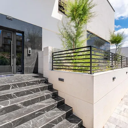 Appartement Brand New With A Private Pool By The Sea, Near Zadar *
