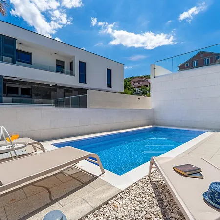 Brand New With A Private Pool By The Sea, Near Zadar * Vinjerac